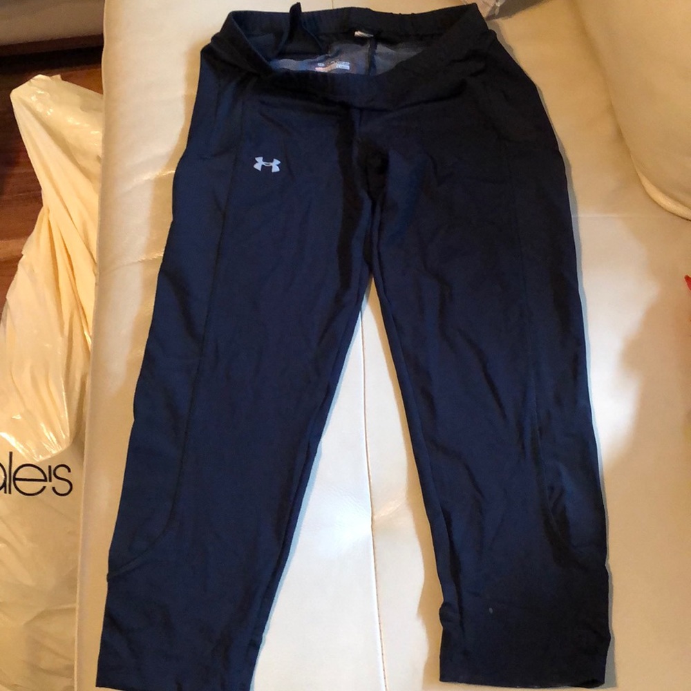 Under Amour Capri All season Gear with back pocket